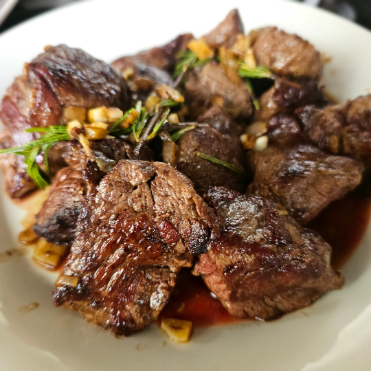 Garlic Butter Tenderloin Tips Recipe - Chop Box